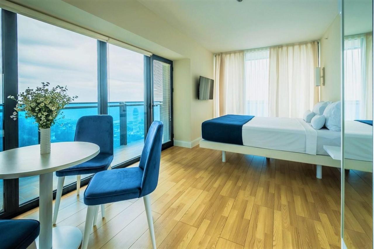 Batumi Beach Side & Sea View Aparthotel Exteriér fotografie
